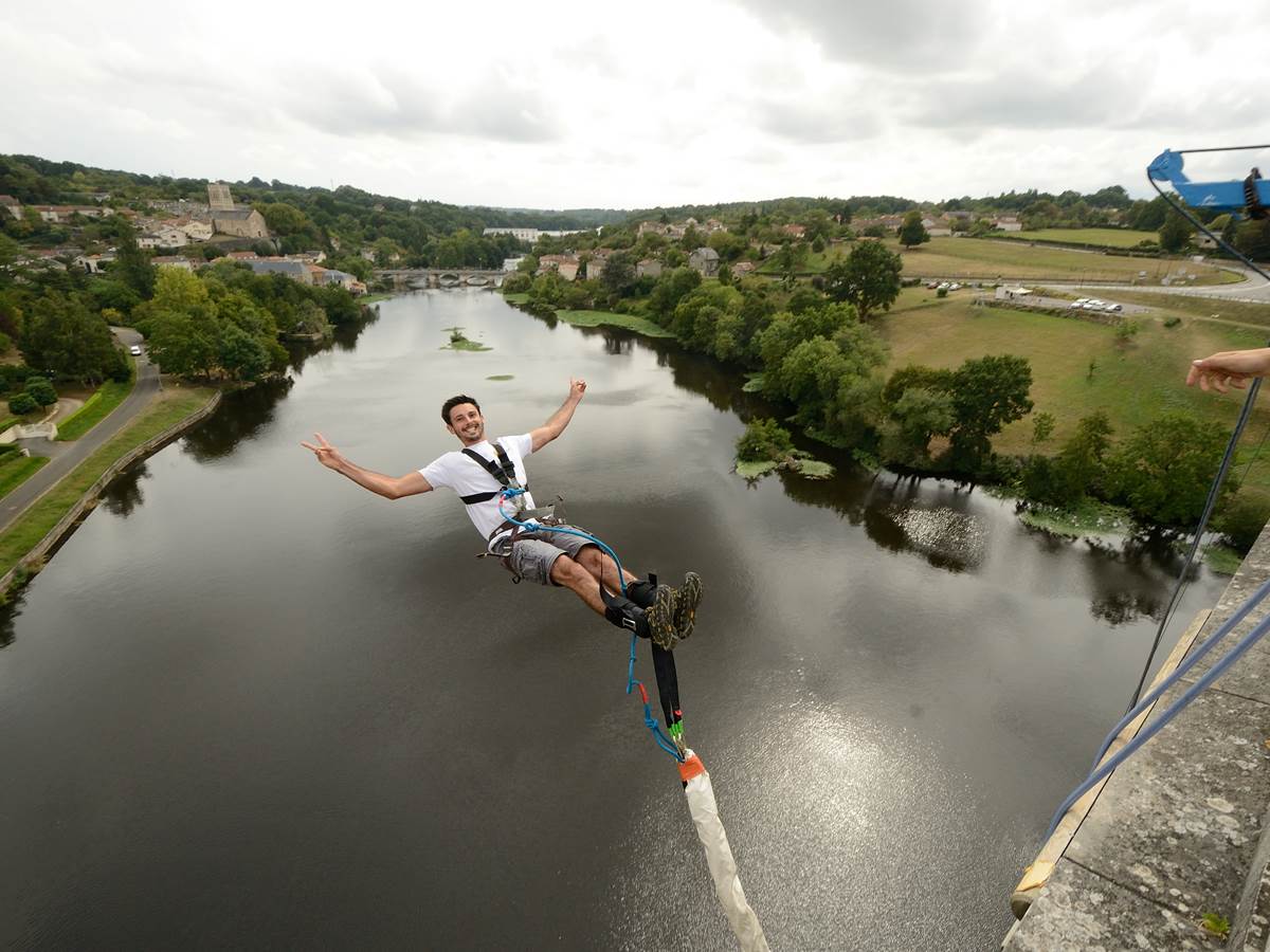 Saut élastique - LV L'IJ - 2017 - ©Momentum Productions Mickaël Planes (34)