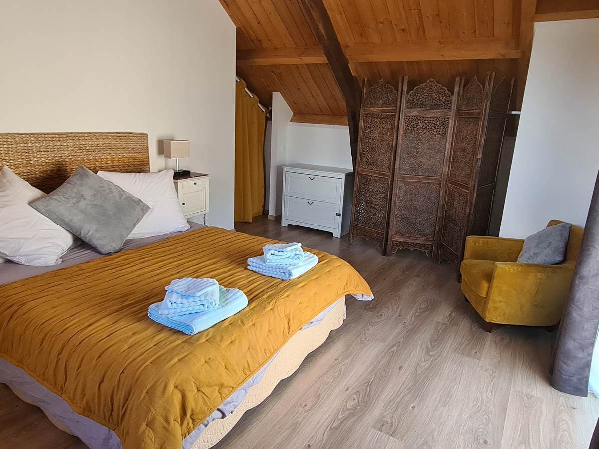 GÎTE DU ROC A REYREVIGNES CHAMBRE 1