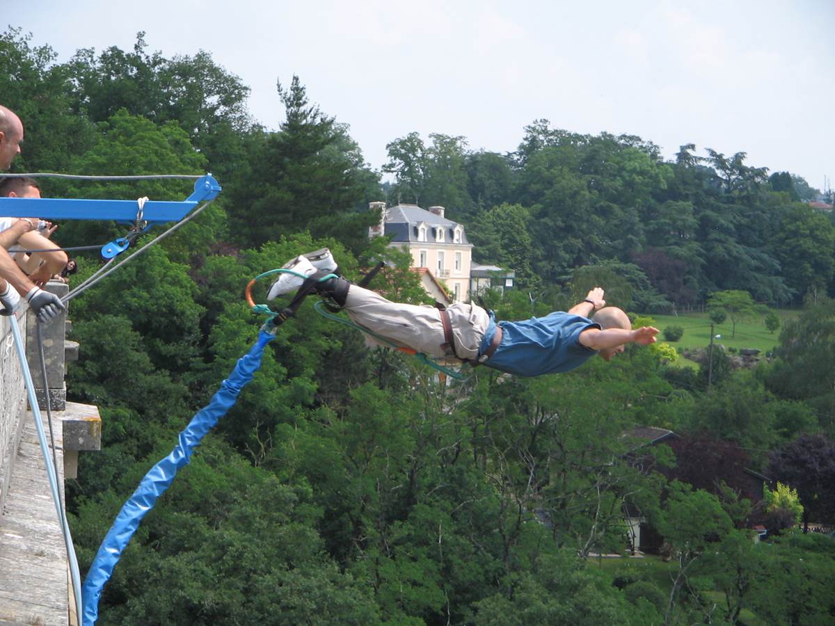 saut-elastique-isle-jourdain