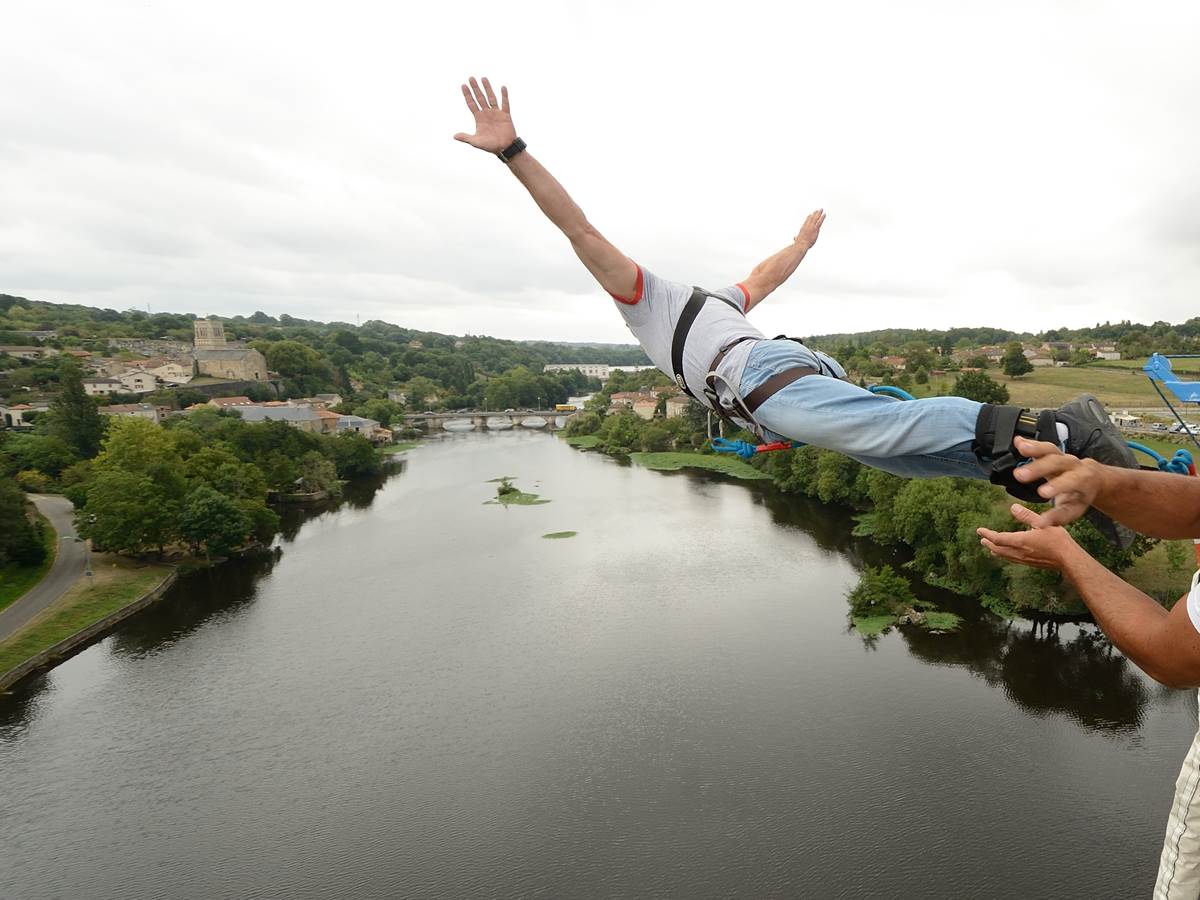 saut-a-l-elastique-nantes