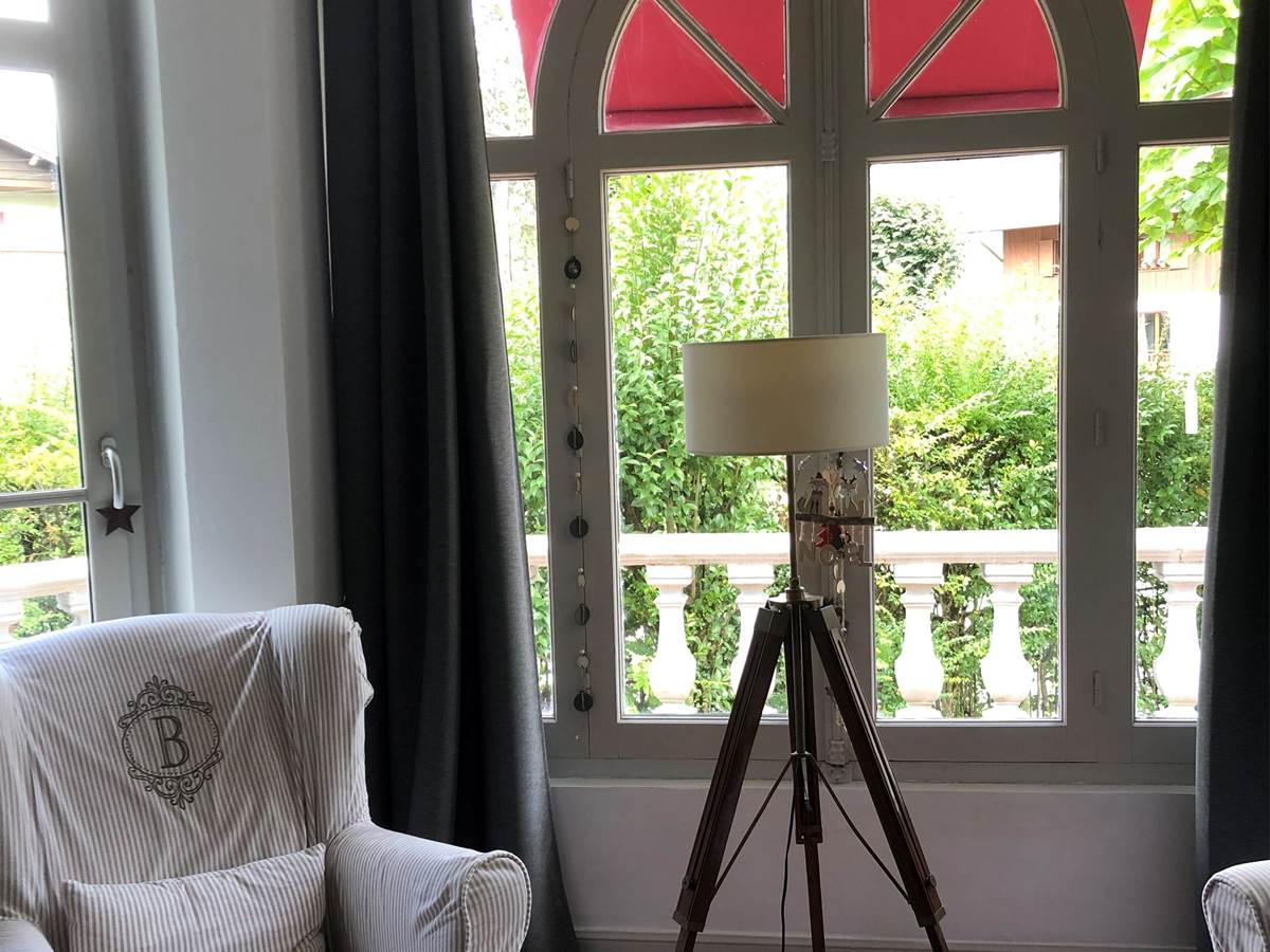 LE PETIT SALON