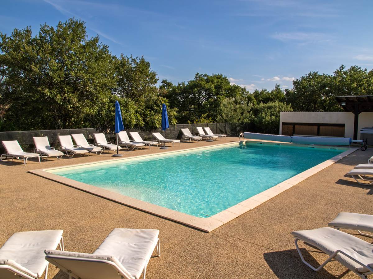 Piscine, Hôtel Persedes, Hôtel Ardèche, Aubenas, Vallon Pont d'Arc