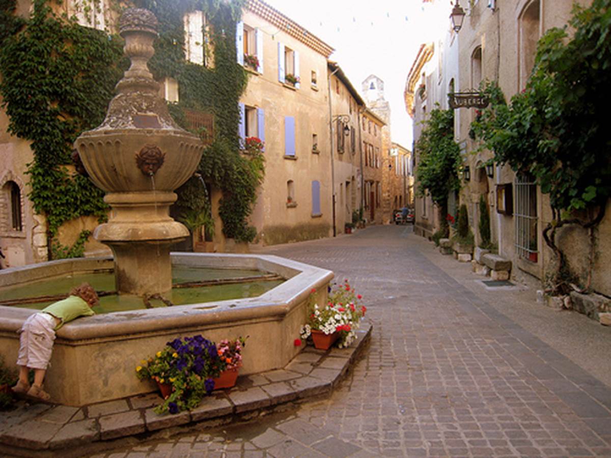 Les ruelles de Venasque
