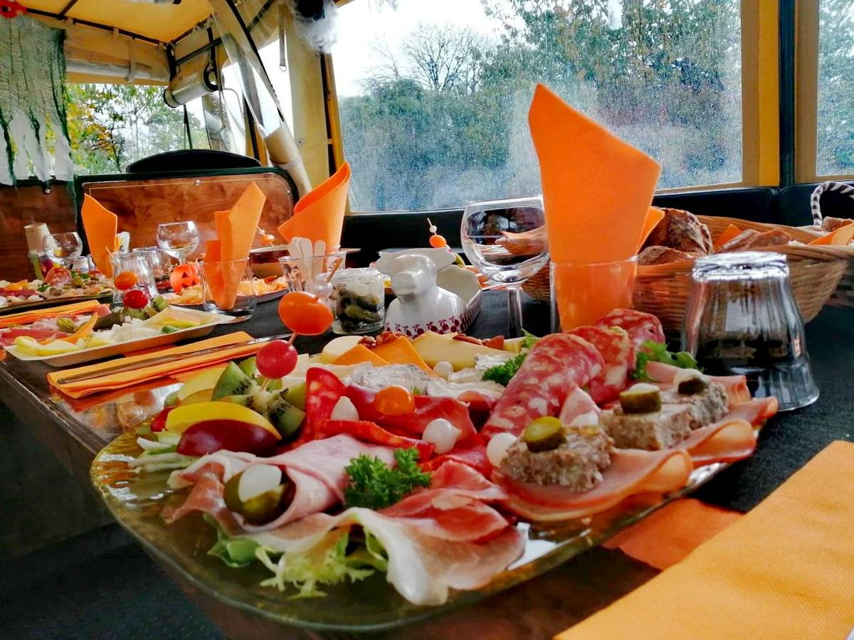 clos-de-l-isop_roulotte-a-manger_apéro_limousin-photo-gallery