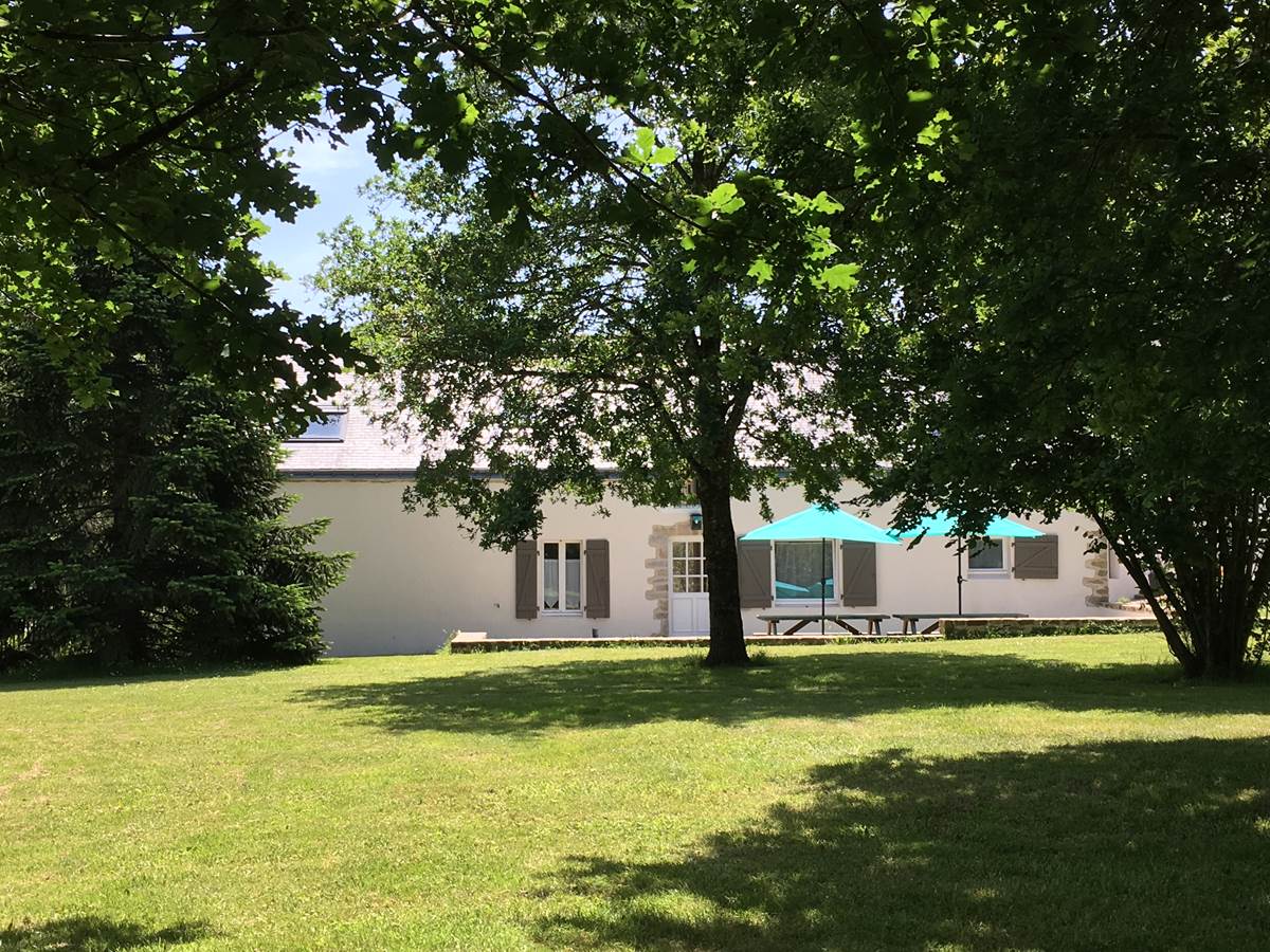 Longère 15 pers - vue jardin privatif 1600 m²