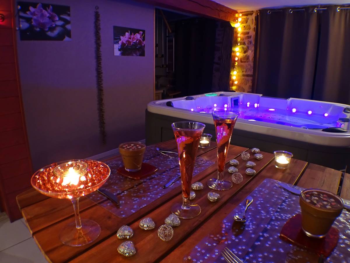 Suite Les Instants Bulle 70 m² jacuzzi privatif + sauna infrarouge