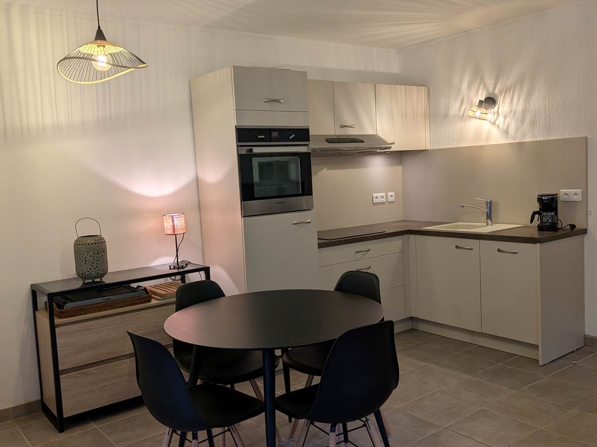 villa-lavande-cuisine-repas