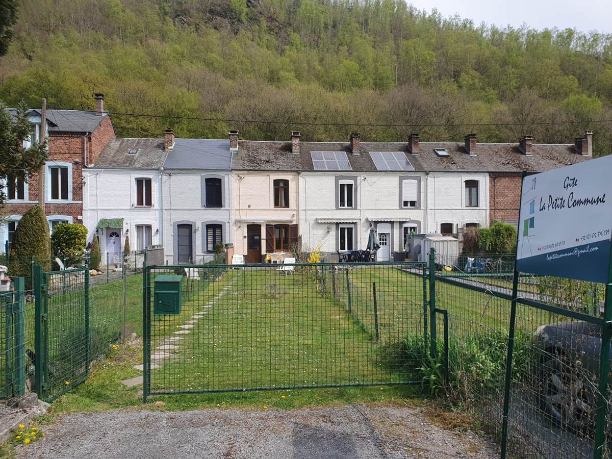 Entrée - Jardin - Parking