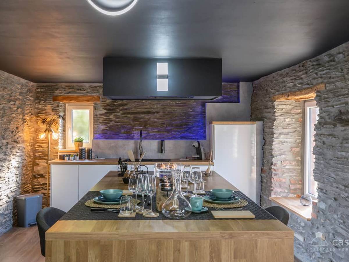 image-2828e9f0e7f9306681de41de03cba25cc01-xl