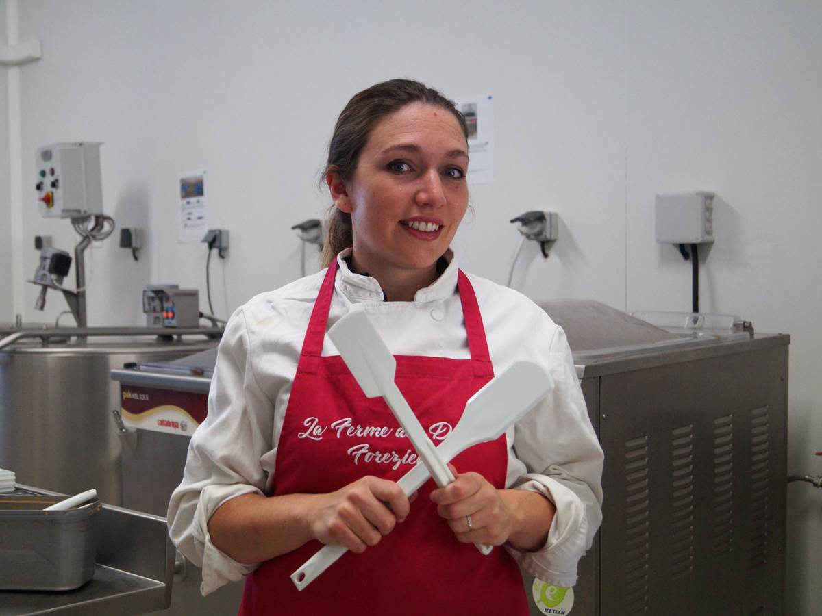 Julie_-_Ferme_des_delices-Anne-Sophie_CHARBONNIER___OT_Forez-Est-34353