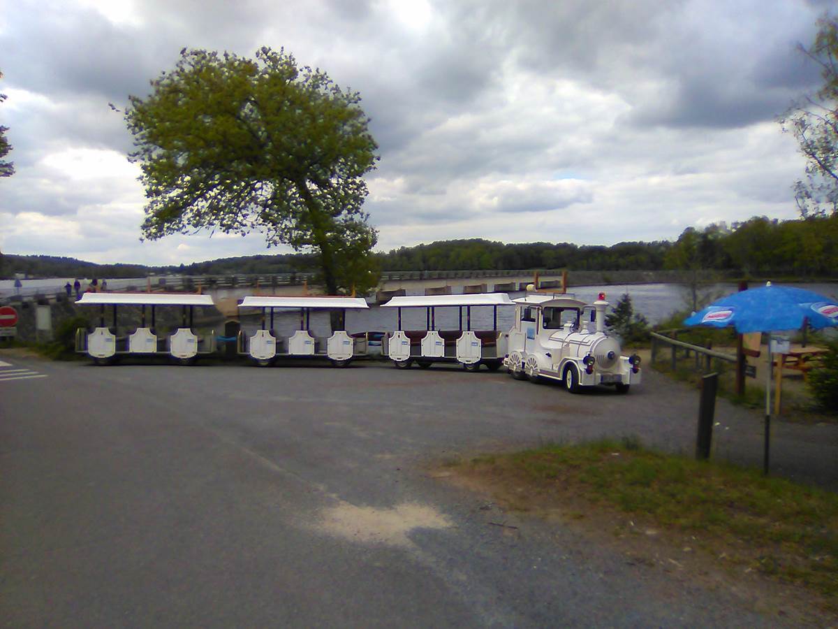 LE PETIT TRAIN