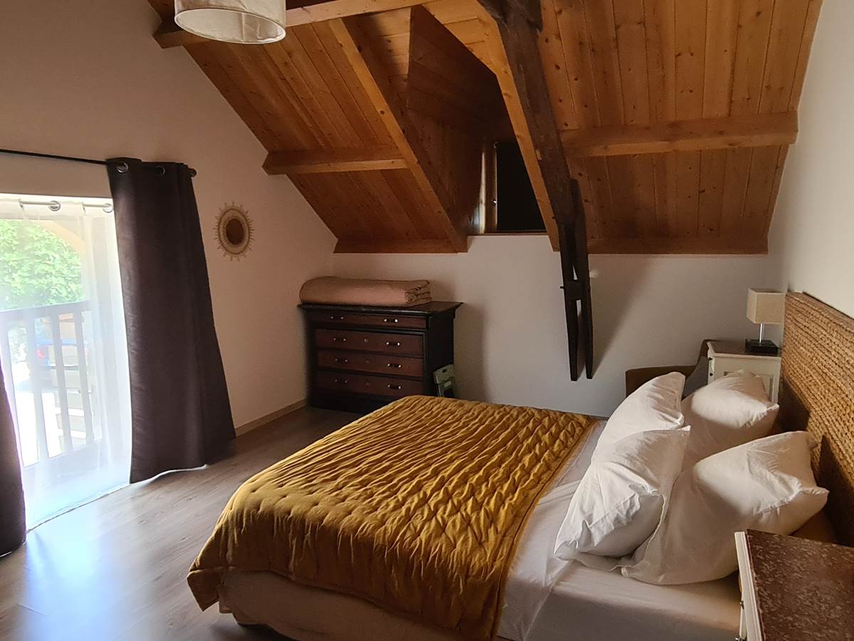 GÎTE DU ROC A REYREVIGNES CHAMBRE 1