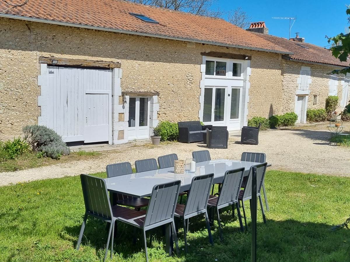 Gite 10 personnes vacances Dordogne - La Petite Clavelie - Périgord vert 09