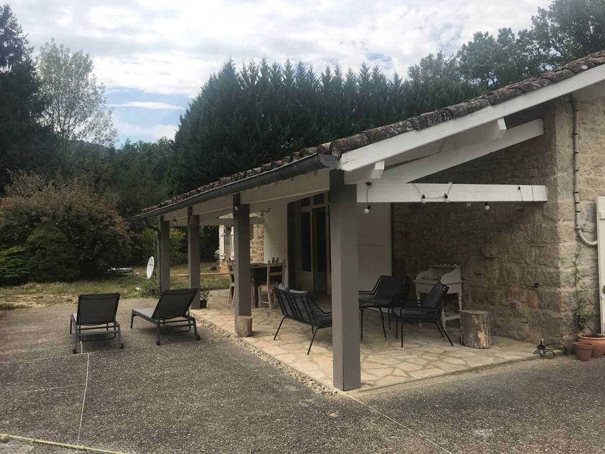 Bergerie en bord d'Aveyron