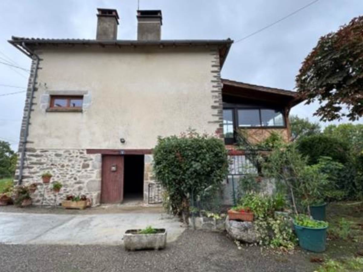 accès extérieur   :-galerie