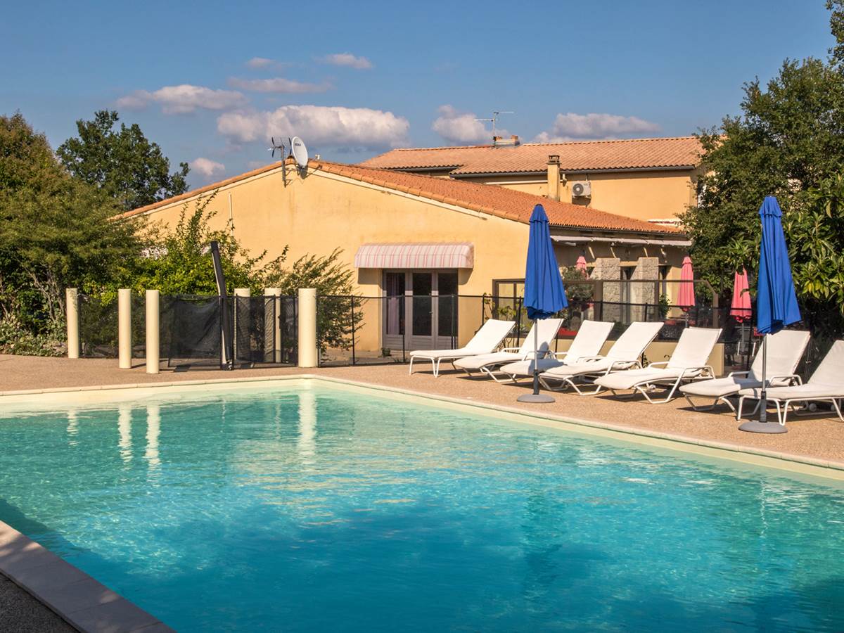 Piscine, Hôtel Persedes, Hôtel Ardèche, Aubenas, Vallon Pont d'Arc