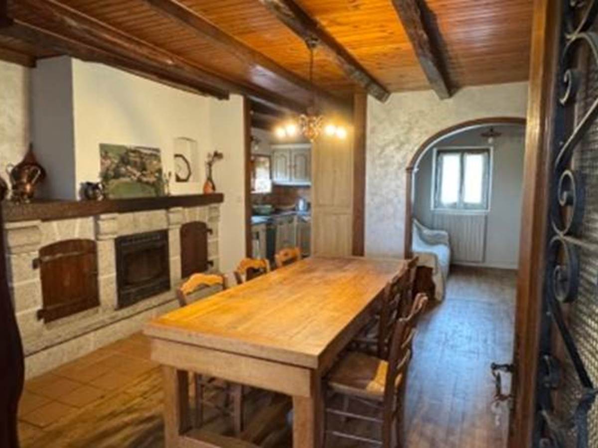 séjour: coin repas-galerie