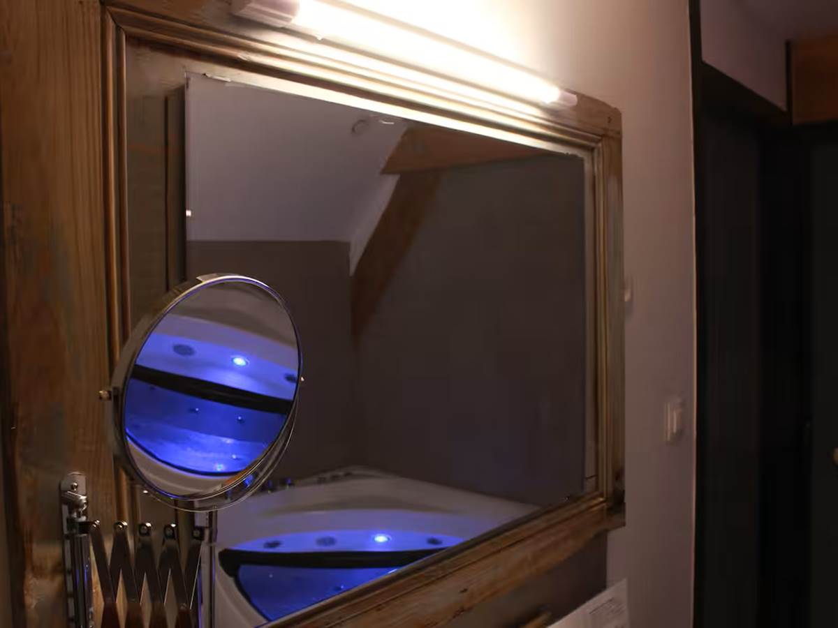 Salle de bain du 1er étage-galerie