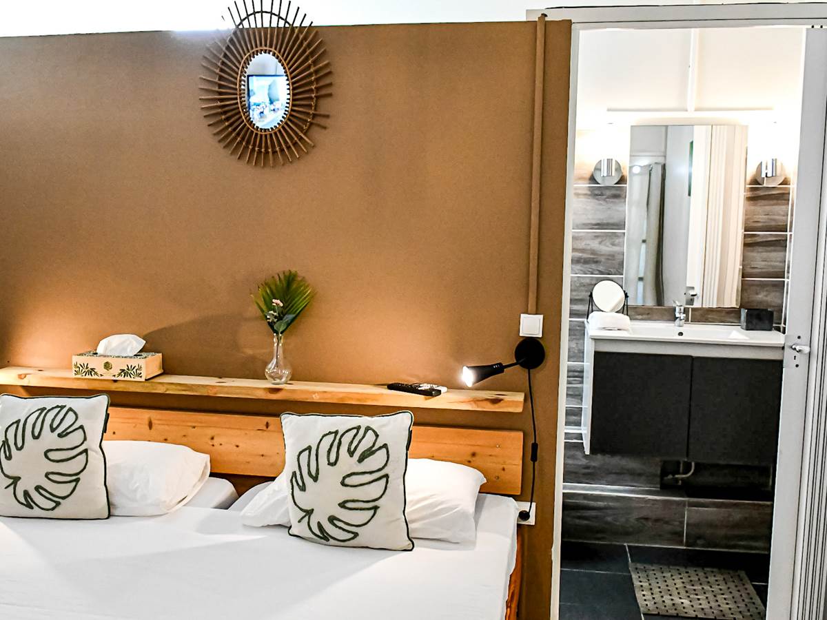 CHAMBRE HOTEL DESIRADE