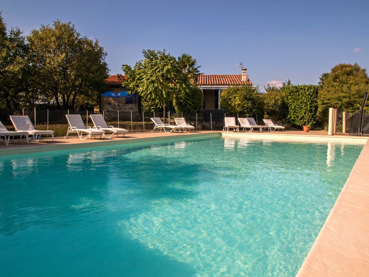 Piscine, Hôtel Persedes, Hôtel Ardèche, Aubenas, Vallon Pont d'Arc