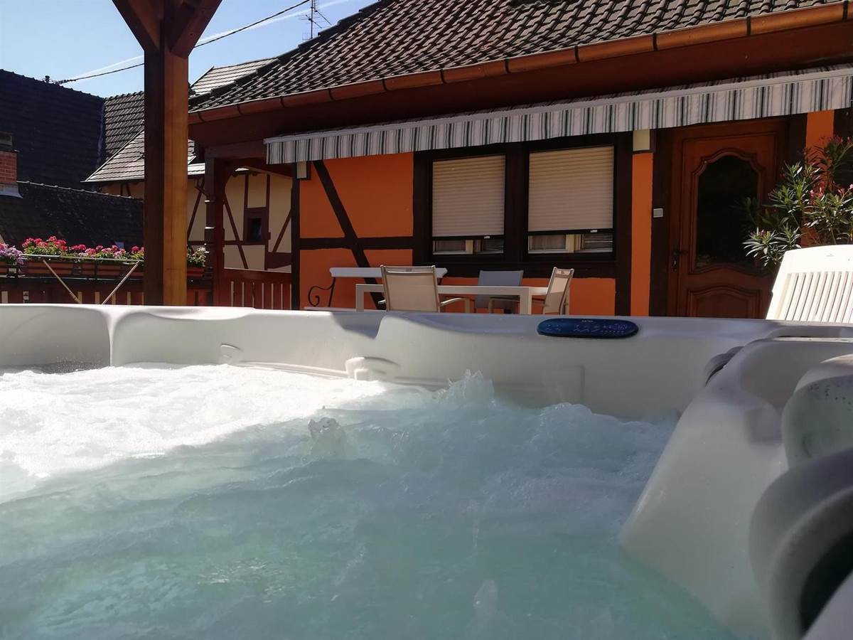 GITE VIGNOBLE ALSACE KAYSERSBERG Jacuzzi