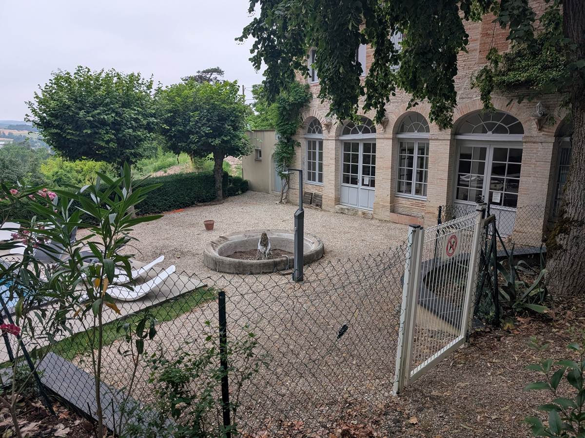Devant l'Orangerais