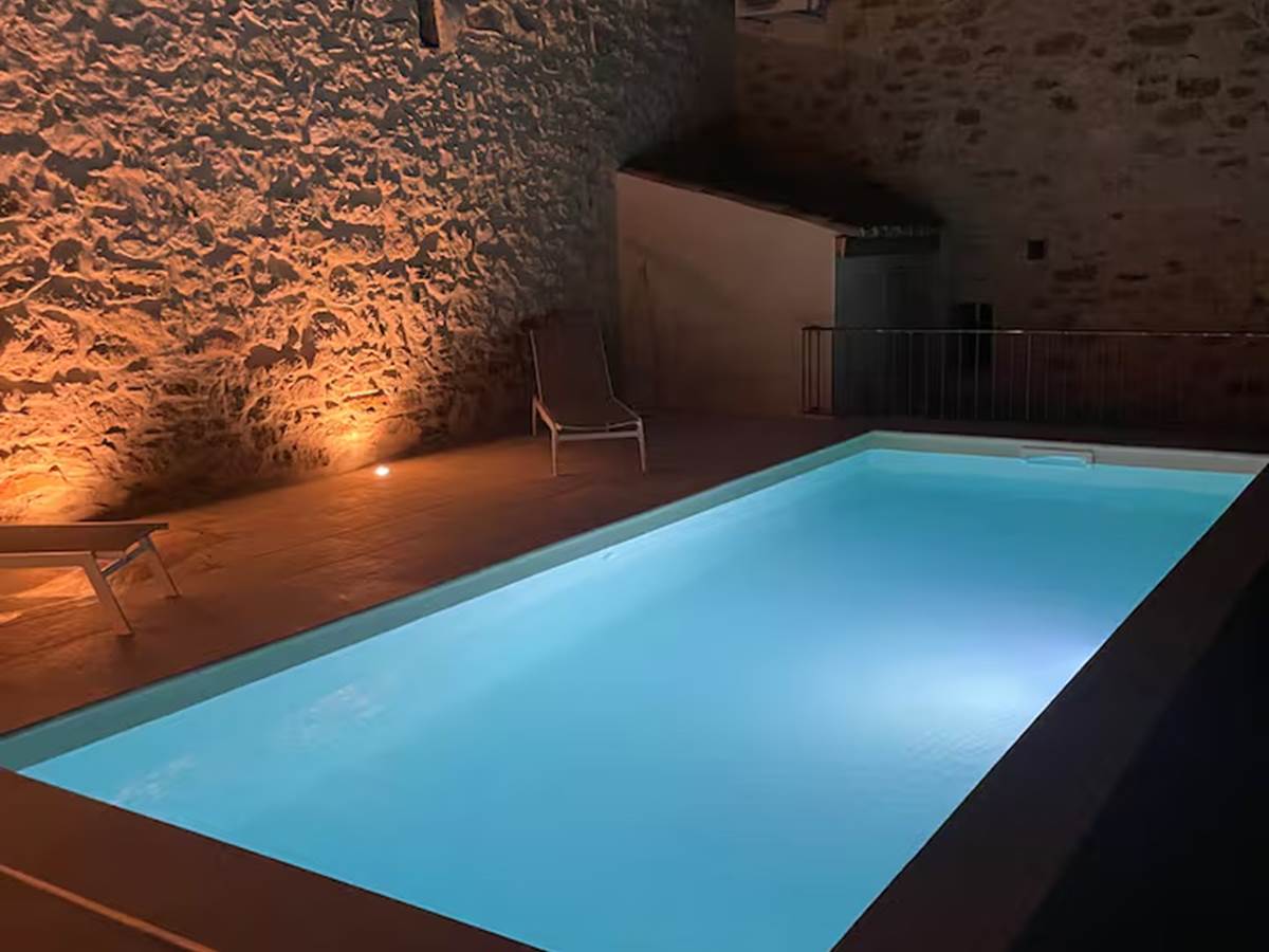 piscine-exterieur-detente-groupe