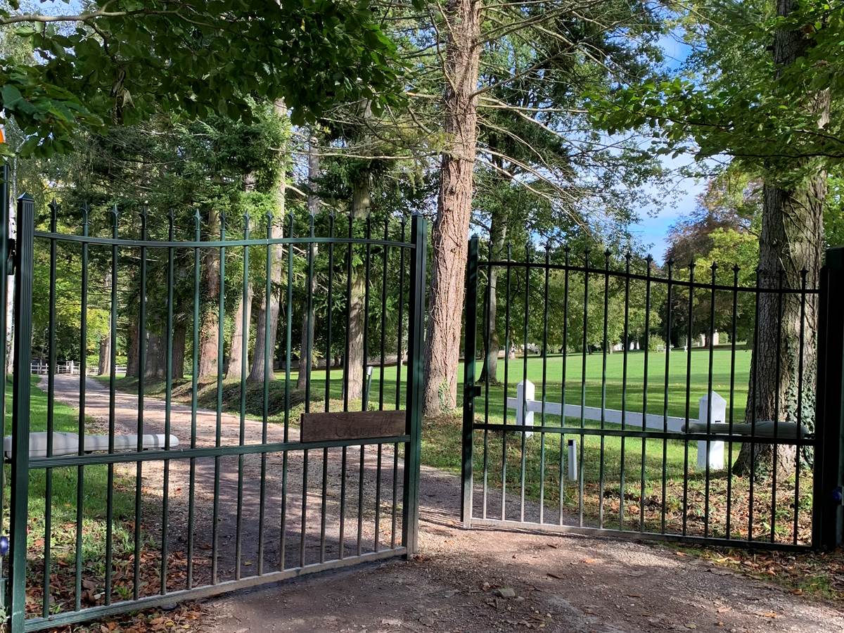 Le Domaine de la Charmille, un havre de paix au cœur d’un parc arboré.