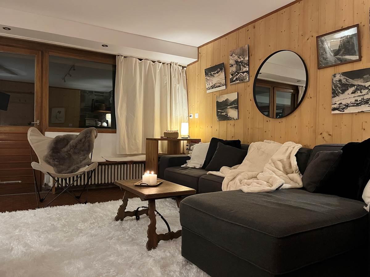 salon avec canapé convertible