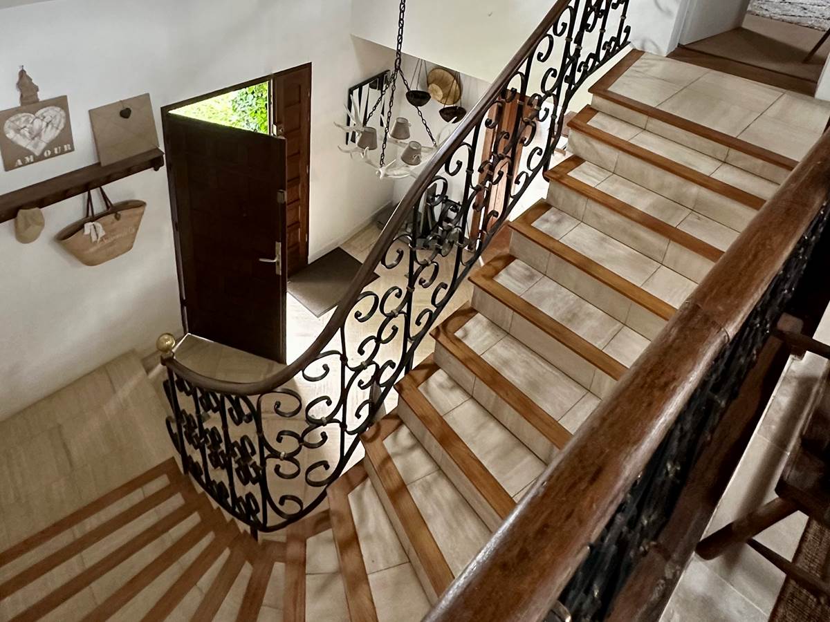 suivez nous au premier étage, il y a encore 120m2 à découvrir