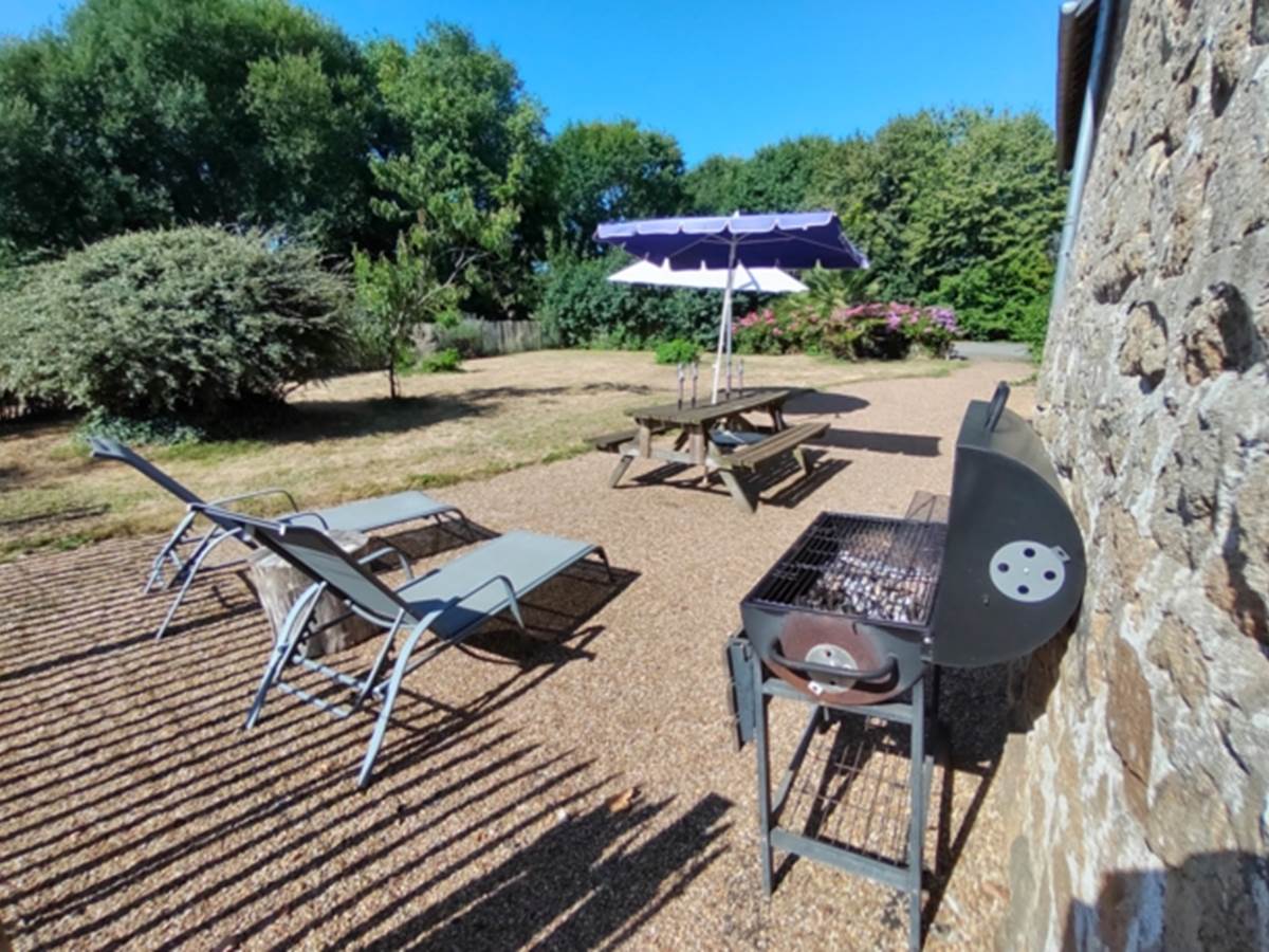 Jardin avec barbecue-galerie