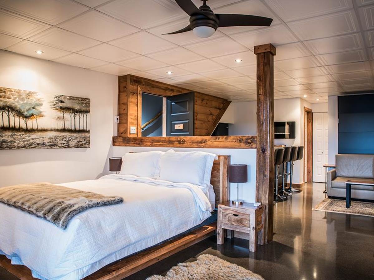 La suite avec vue époustouflante sur le Fjord, un grand lit double et un lit double escamotable.