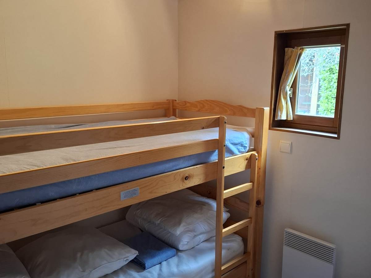 Chambre avec lits superposés