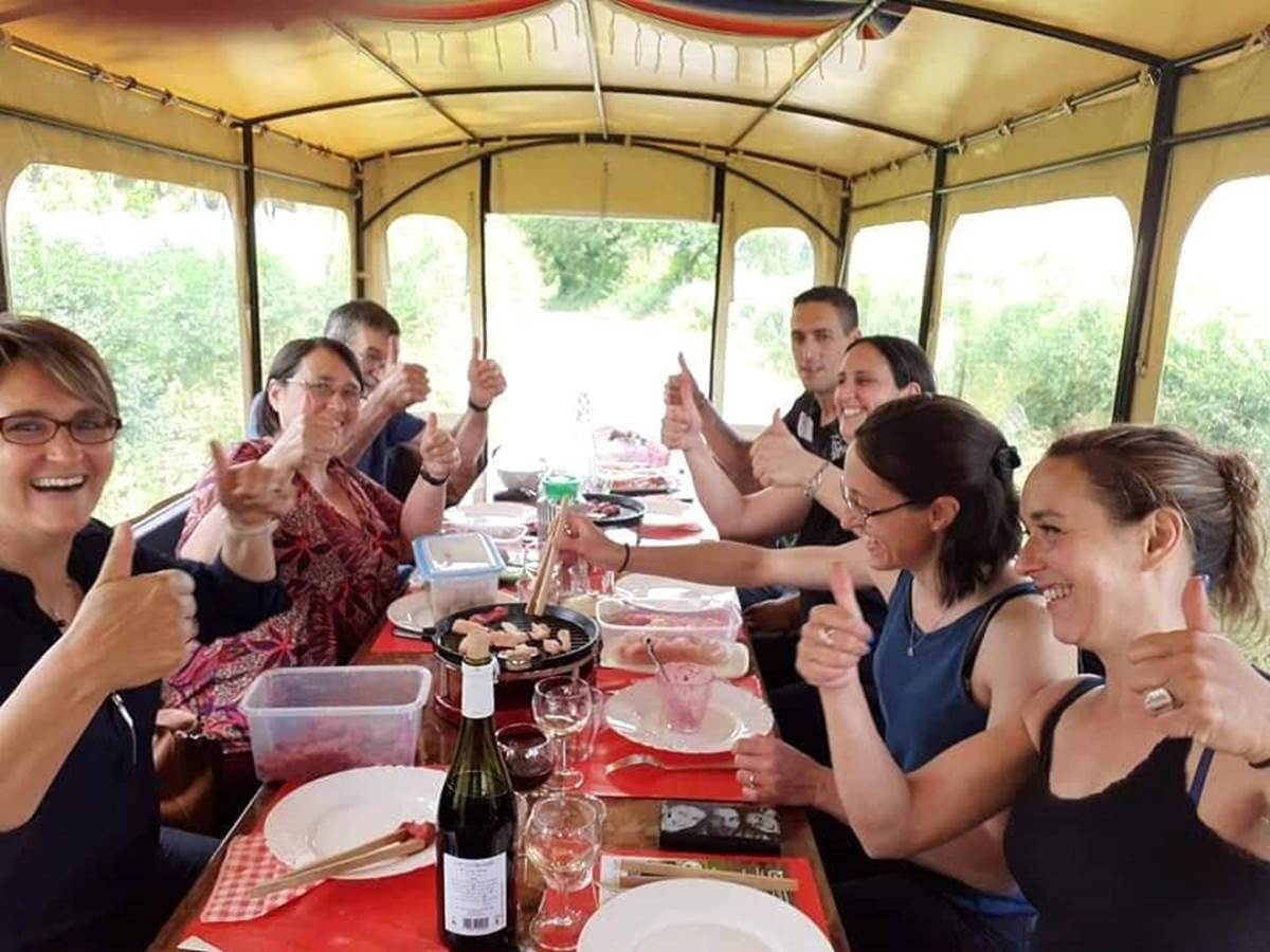 Clos-de-l-isop_restaurant_roulotte_insolite_chevaux_haute-vienne_haut_limousin_famille-photo-gallery