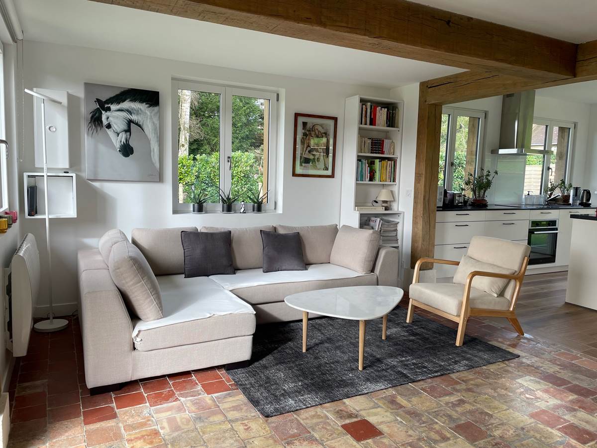 Le salon espace chaleureux