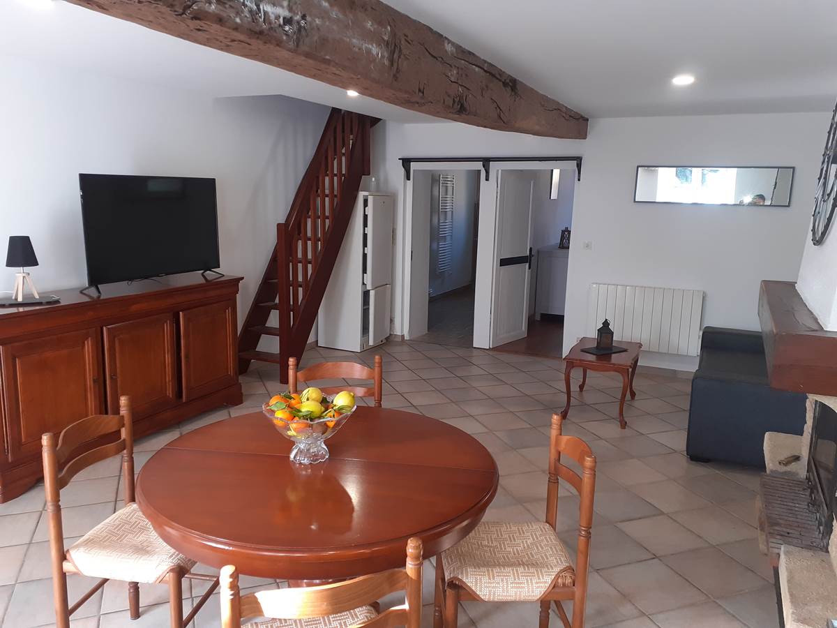 SEJOUR ET COIN CUISINE