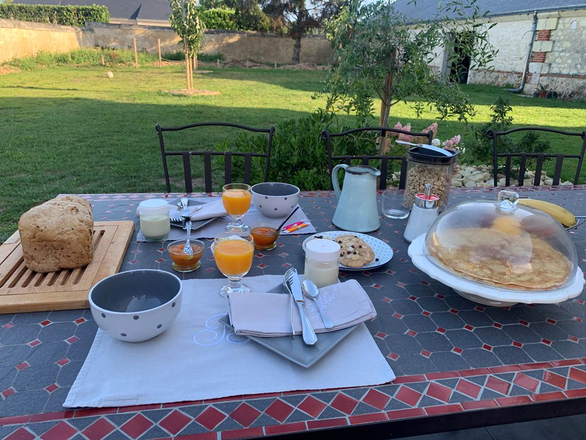 Le petit déjeuner, un matin d'été...