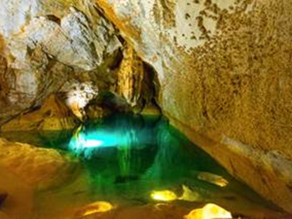 1 grotte de trabuc lac de minuit et gours