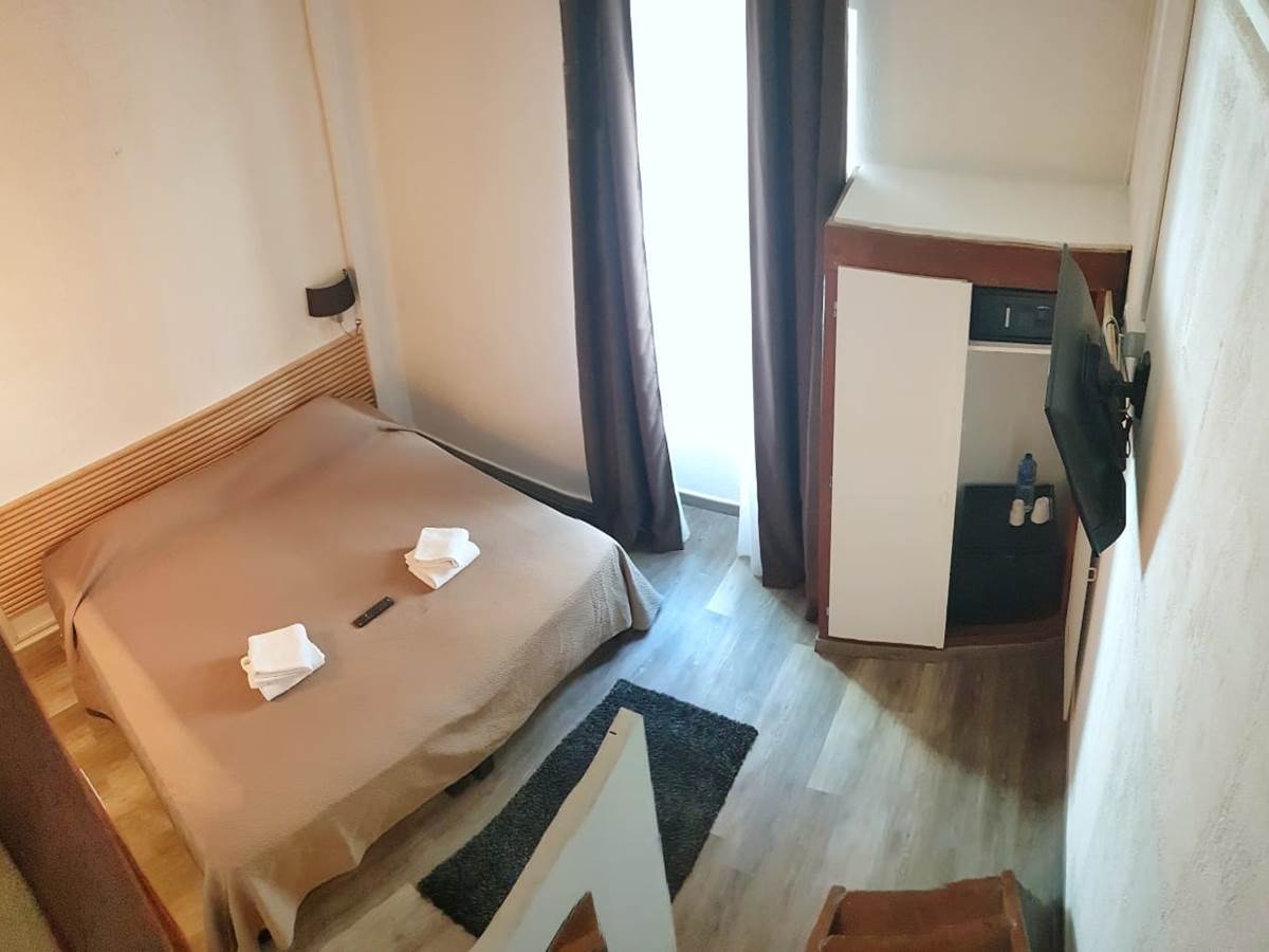 jerome chambre vue rue st do