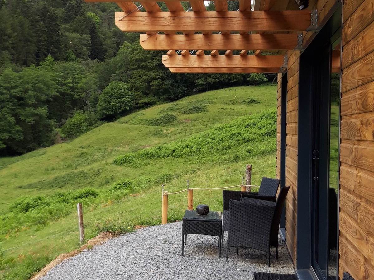 Hameau les 3 châtaignes ; chalet ruisseau 3
