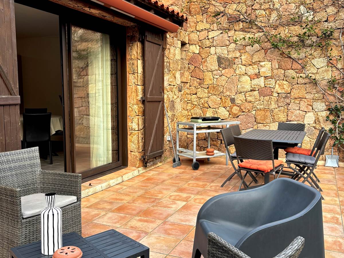 terrasse-pierre-maison-laurier-benedettu