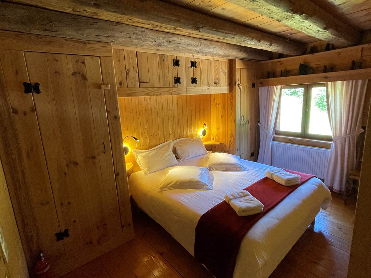 Chambre Confort Rhodiole de caractère - 1 lit Qeen size 160x200