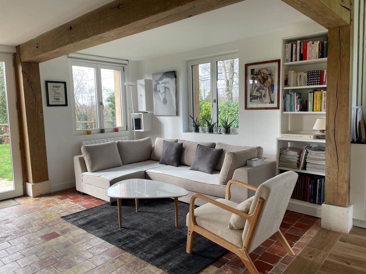 Le salon baigne dans la lumiere