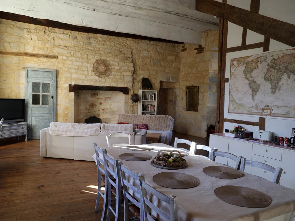 Château de Saint Chamarand, Aile Renaissance, salon et cuisine