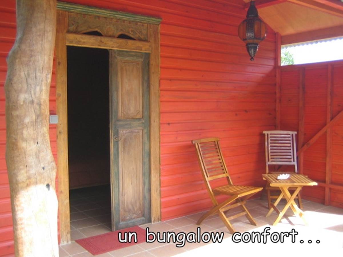 Extérieur bungalow confort "rouge"