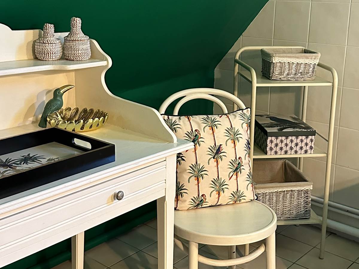 salle de bain du premier étage avec baignoire