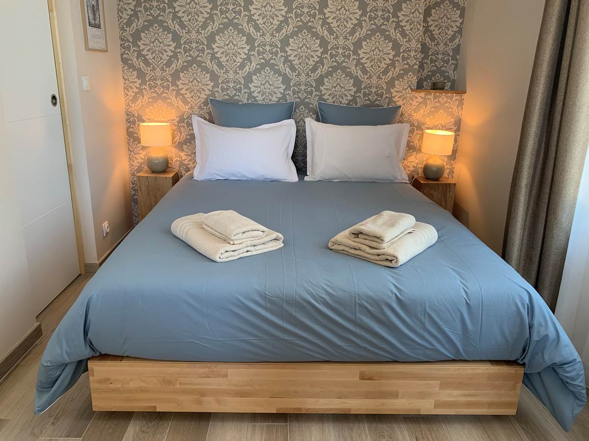 Lit Queen size