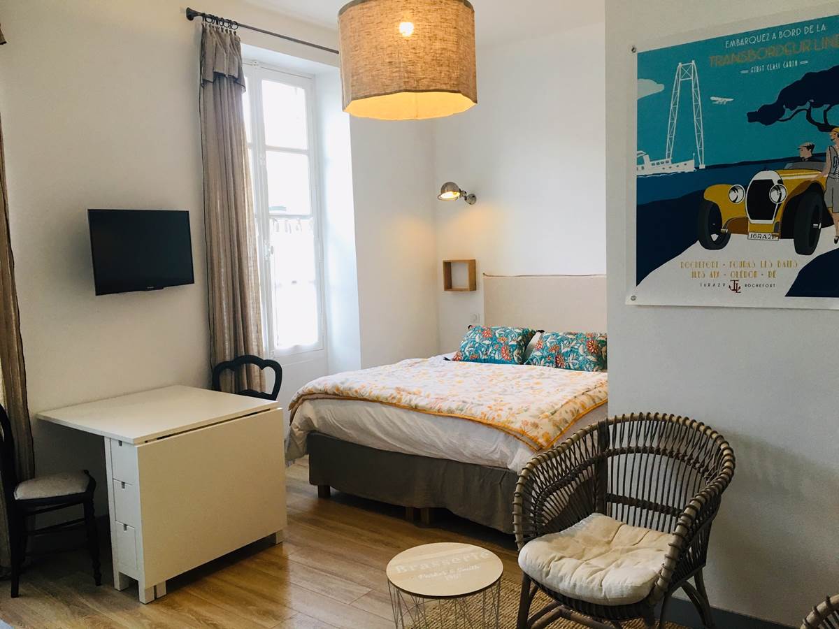 Les Appartements du 10_ Rochefort_lit 160x200_ pomme de touline