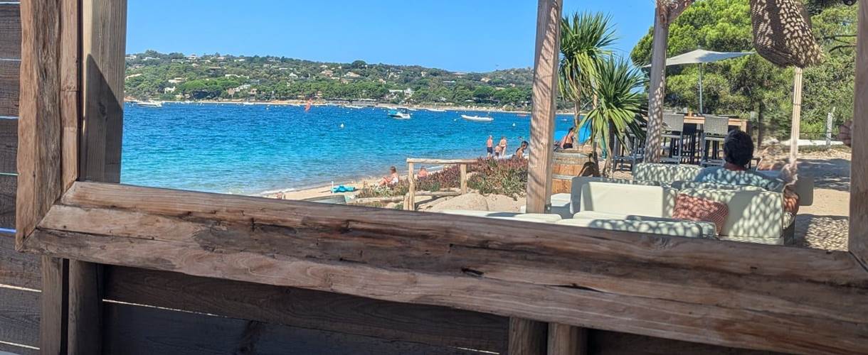 vue-plage-paillotte-37d2-benedettu