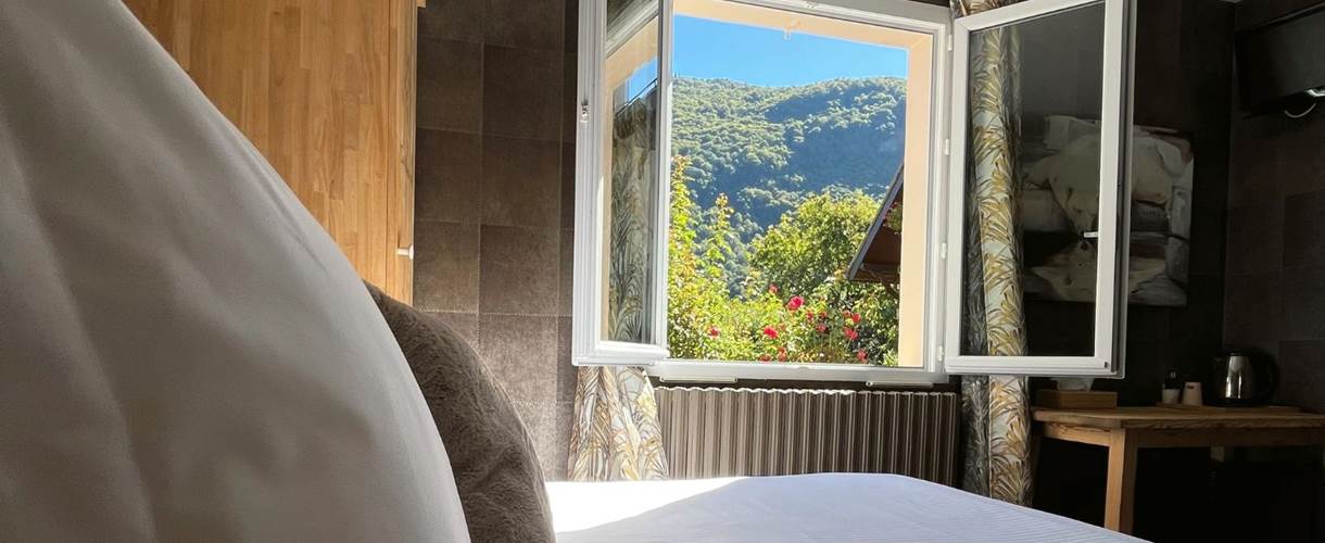 Hotel Bagnères de Luchon St Mamet Pyrénées La Rencluse